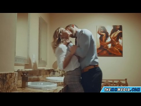 ❤️ Döşlü sarışın sizi ictimai tualetdə aldatdıqda Evdə hazırlanan porno pornoda az.fulldesisex.ru ❌